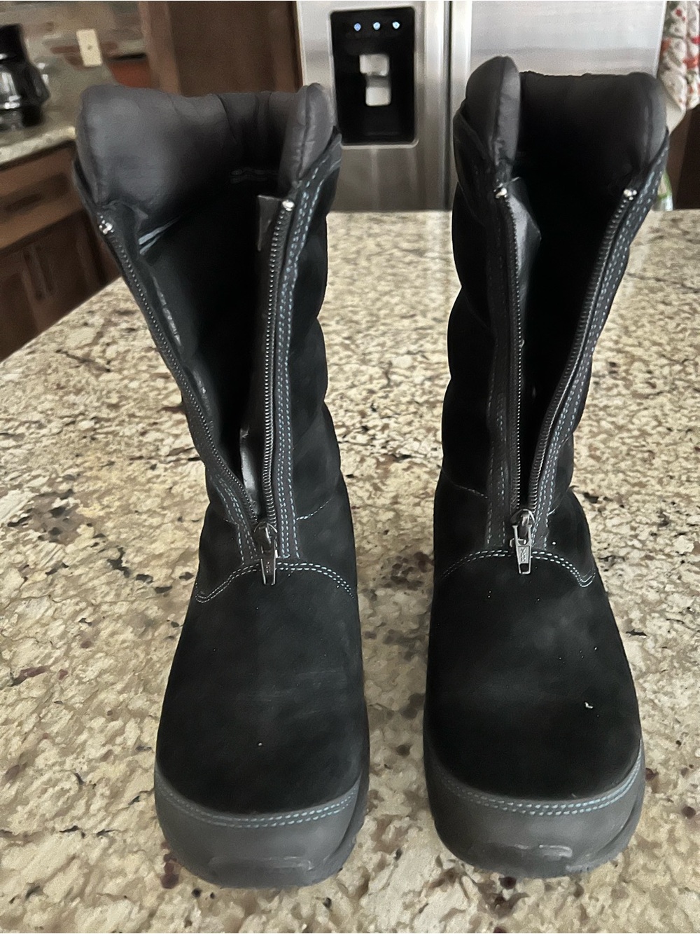 Merrell Winter Boots - Picture 3 of 10
